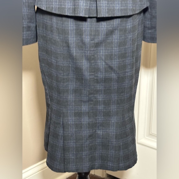 Banana Republic Charcoal Grey Plaid Skirt Suit - Blazer & Fluted Skirt Set Sz 6 - Picture 7 of 12